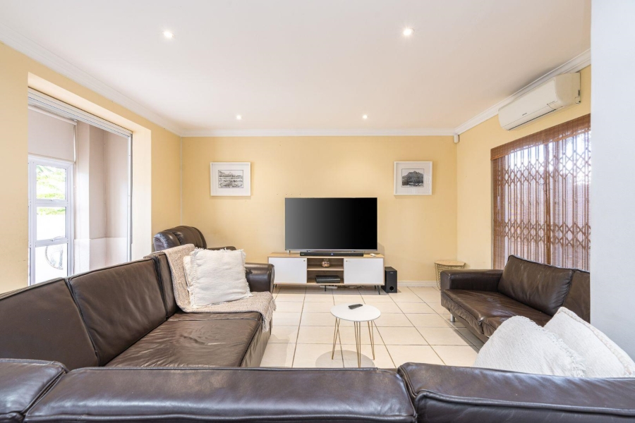 3 Bedroom Property for Sale in Royal Ascot Western Cape